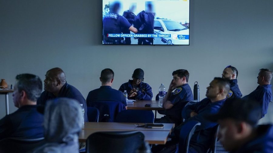 Opinion - Trump has rejected police reform. States and localities must take the lead.