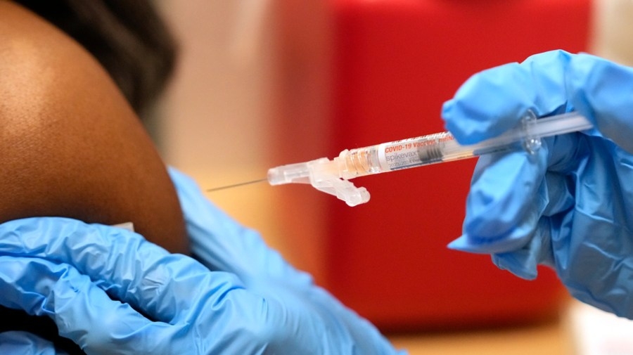 CDC adjusts COVID vaccine guidance, but keeps on child schedule