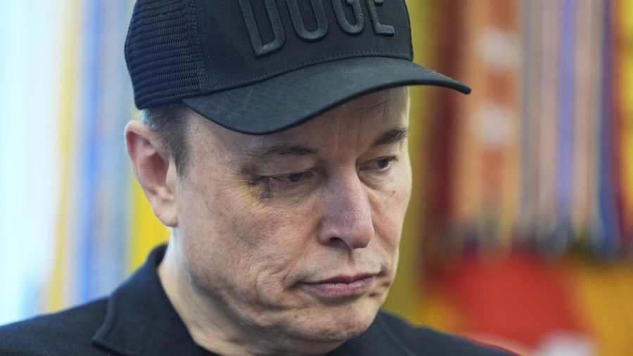 Opinion - The Trump-Musk feud can only hurt the GOP, which is weaker than it seems
