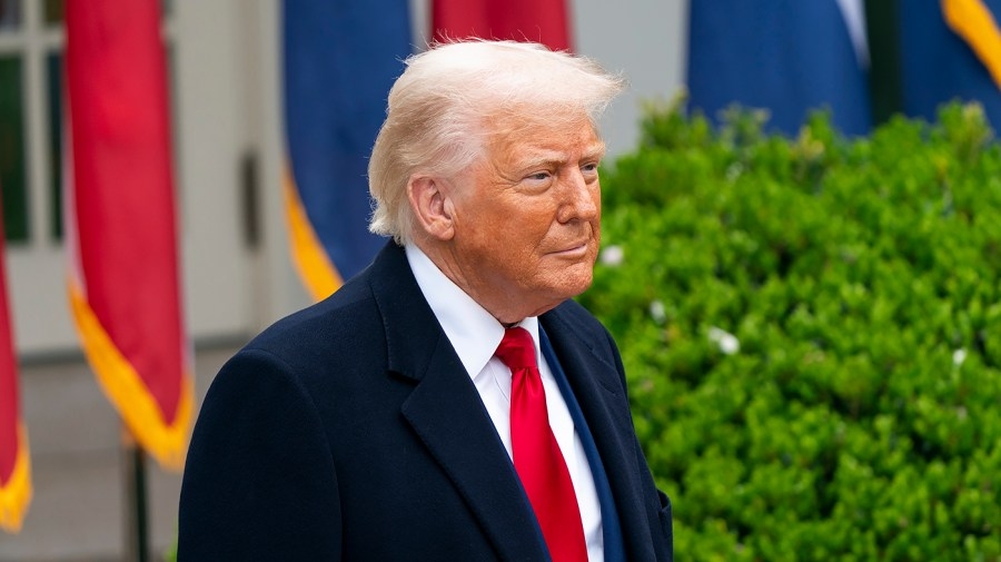 Trump backs Long Island town's effort to keep Native American logo