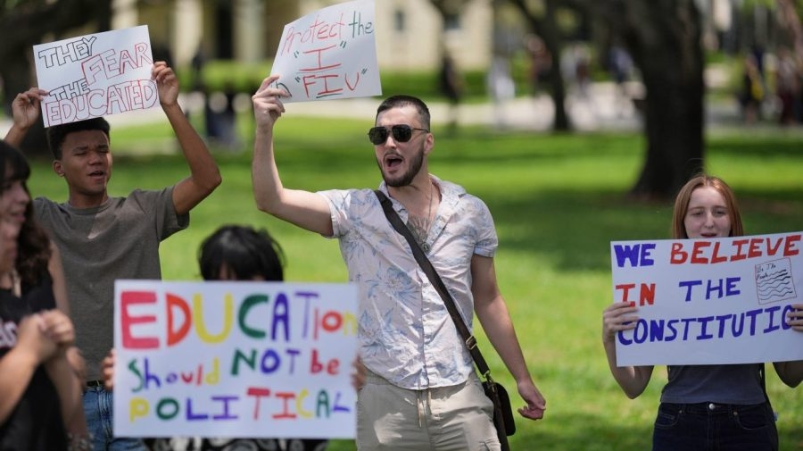 Forecasted foreign student drop catastrophic for US colleges: Study