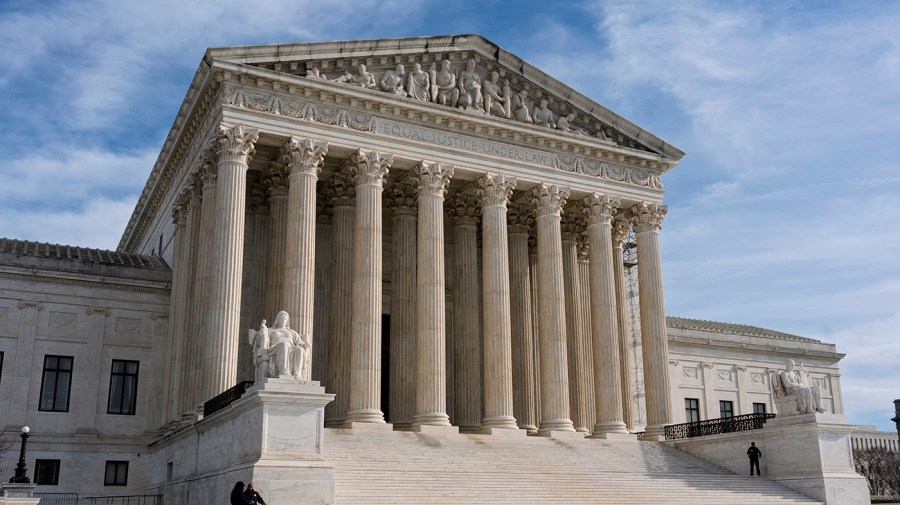 Supreme Court weighs limits on nationwide injunctions during birthright citizenship arguments
