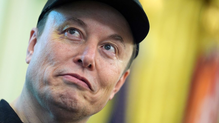 Musk backs call to impeach Trump, replace him with Vance