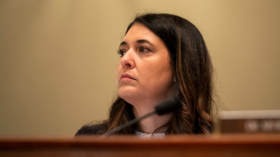Bipartisan House lawmakers unveil paid family leave incentive bill