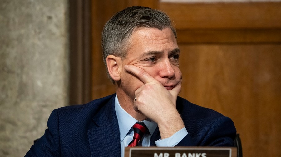 Senate Republican questions FDA chief on counterfeit weight loss drugs