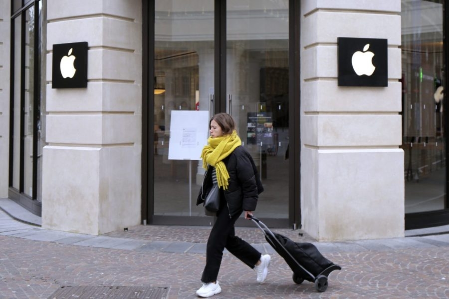 Trump's fluctuating tariffs stir confusion in tech industry