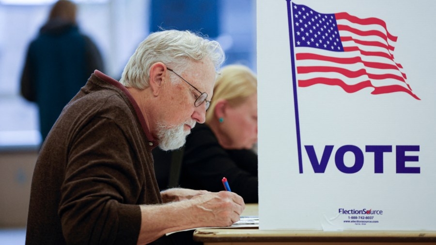 Opinion - How Democrats can win back male voters: start by respecting them