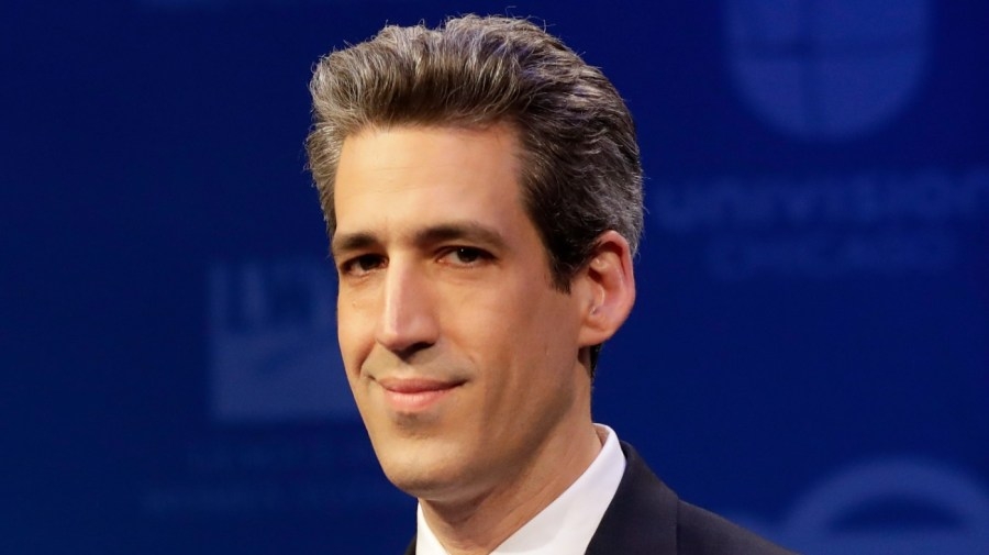 Evanston mayor announces run for Schakowsky's seat