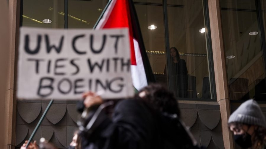 Protesters occupy University of Washington building