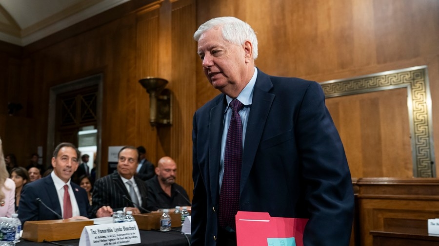 Graham, Cornyn call for special counsel in Obama case