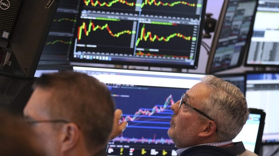 Opinion - Trump's tariff rollercoaster could tank his presidency