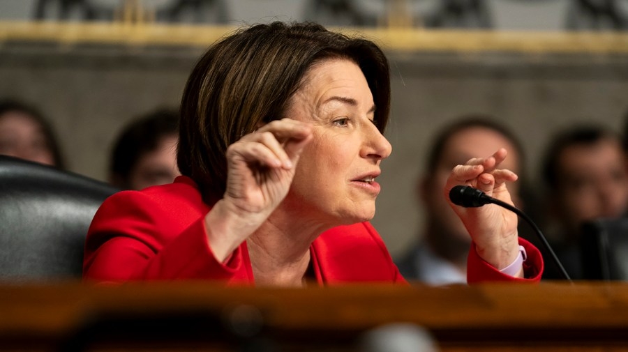 Klobuchar condemns Mike Lee's posts about Minnesota suspect: ‘This isn't funny'