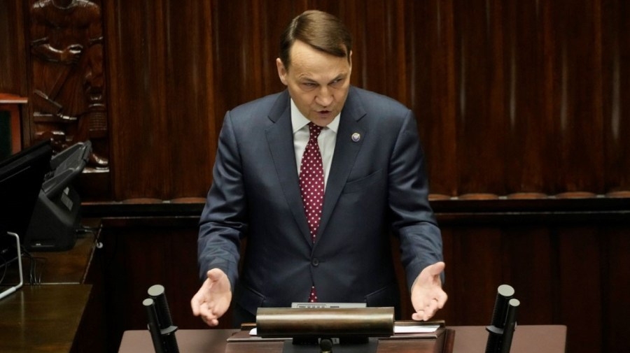 Polish leader says united European army ‘will not happen'