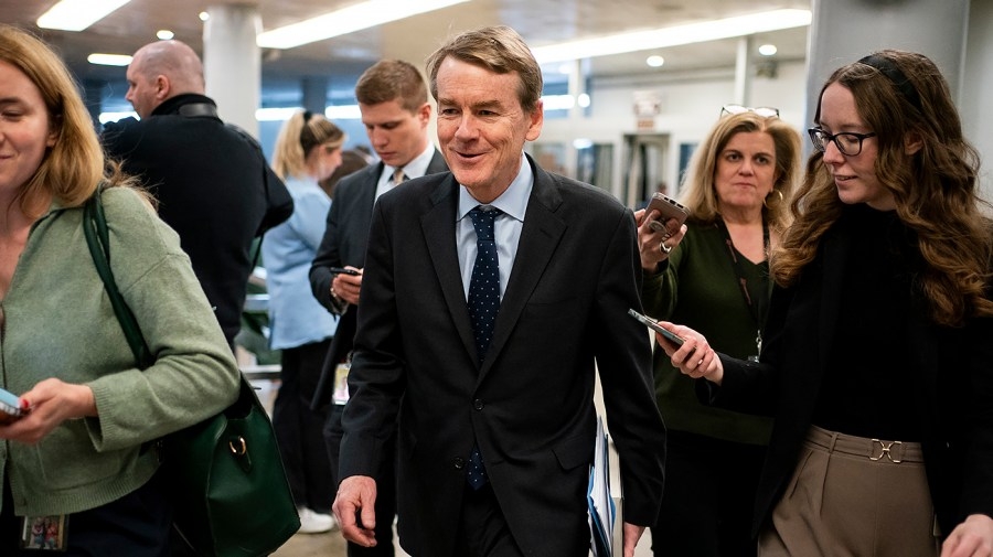 Bennet, Democratic senator from Colorado, to run for governor