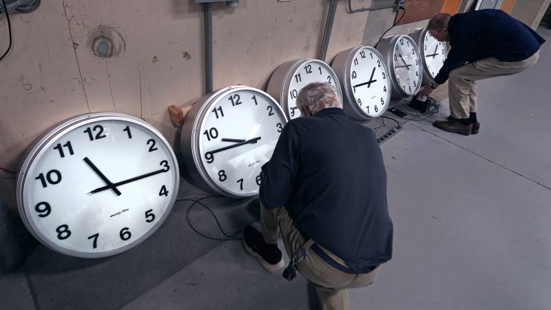 Opinion - Congress should put us on year-round standard time, not DST