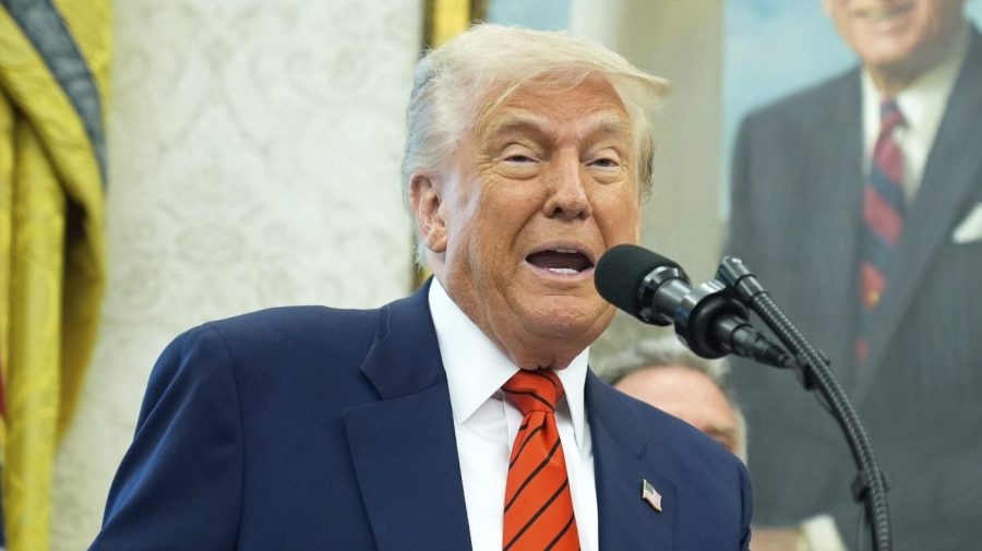 Federal judge temporarily halts Trump admin's mass layoff plans