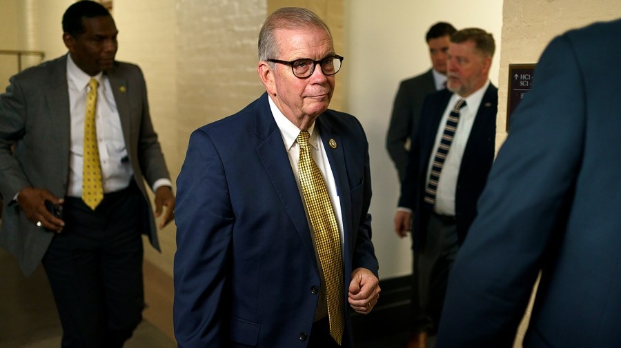 Michigan Republican presses Chavez-DeRemer to rescind Biden-era labor regulations