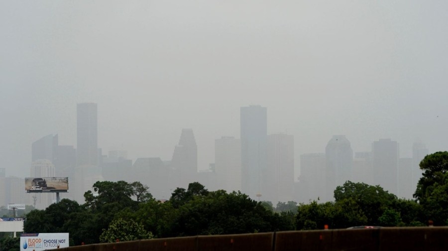 Massive Saharan dust cloud approaching Florida, Texas