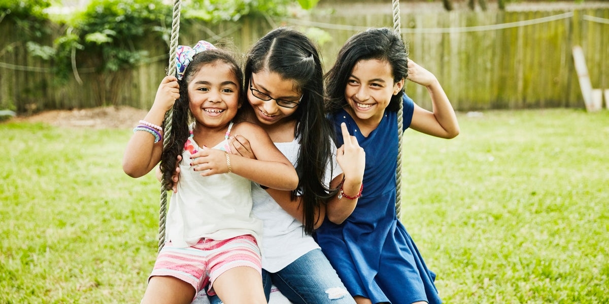 You And Your Siblings Might've Had Very Different Childhoods Despite Growing Up Together — Here's Why