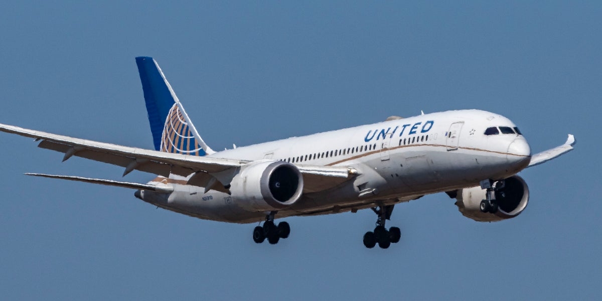 United Airlines Pilot Issues ‘Mayday' After Reported Engine Failure Over Washington