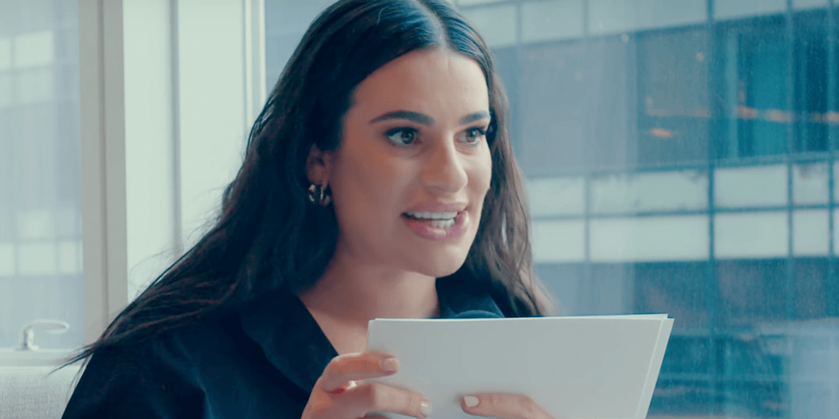 Lea Michele Debunks Rumor She Can't Read Once Again, This Time On Camera