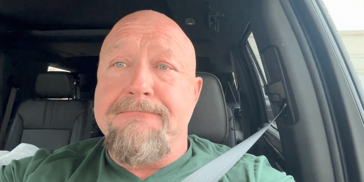 'Tears My Guts Out!': Alex Jones Has Breakdown Over DOJ's 'Horses**t' Epstein Memo