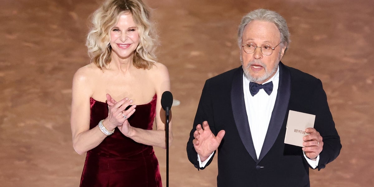 Billy Crystal Perfectly Tweaks 'When Harry Met Sally' Line With Meg Ryan At Oscars