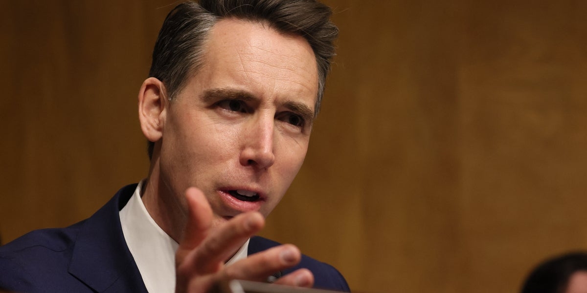 Republican Senator Co-Sponsors Bill To Raise The Minimum Wage To $15