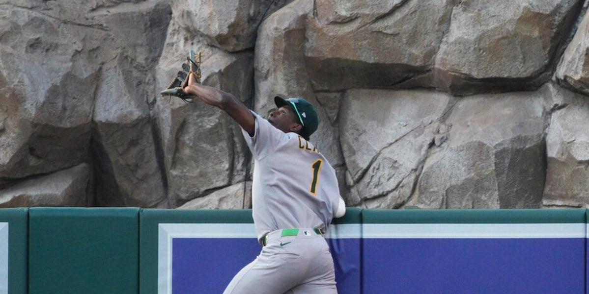 'OH MY GOD!': This Outfielder Just Made A Spider-Man Move To Rob A Home Run
