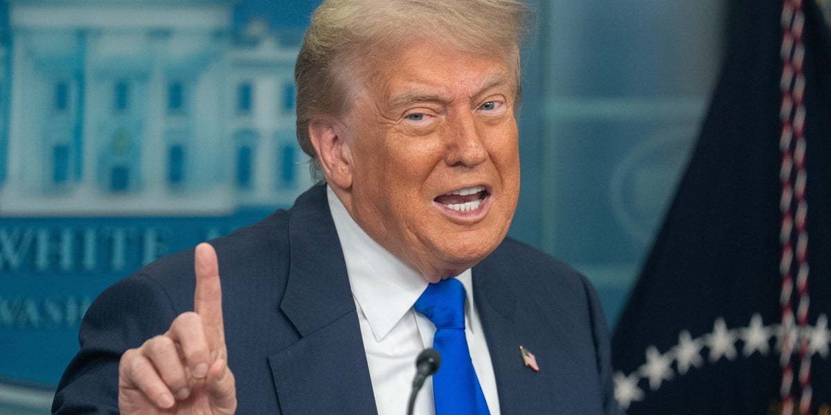 'Signs Of Broken Brains': Trump's Latest Sharpie Scrawl Has People Howling