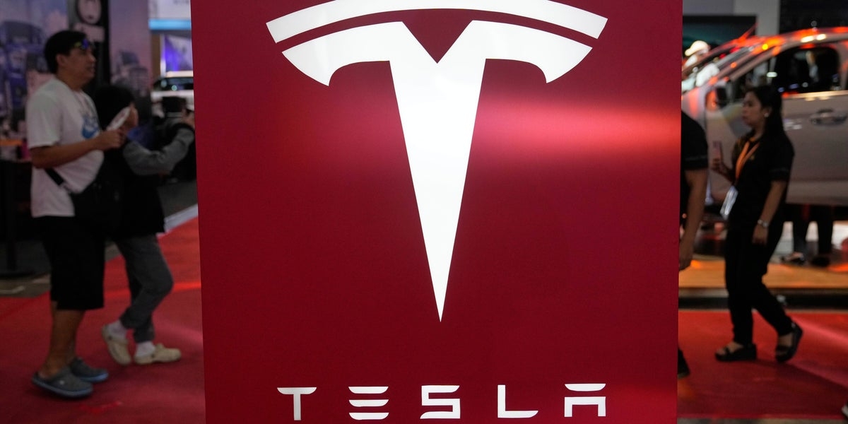 Tesla Accused Of Speeding Up Odometers So Their Warranties Expire Faster