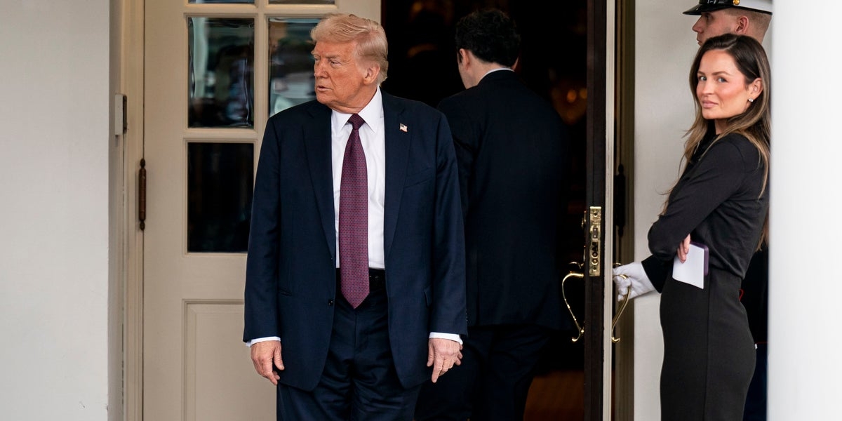 One Of The Super Bowl Losers Visits Trump In White House Before Champion Eagles