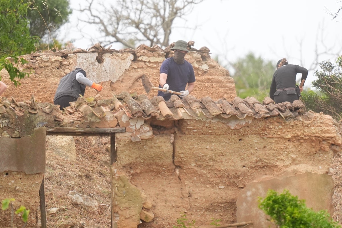Watch live: Madeleine McCann police search continues in Portugal