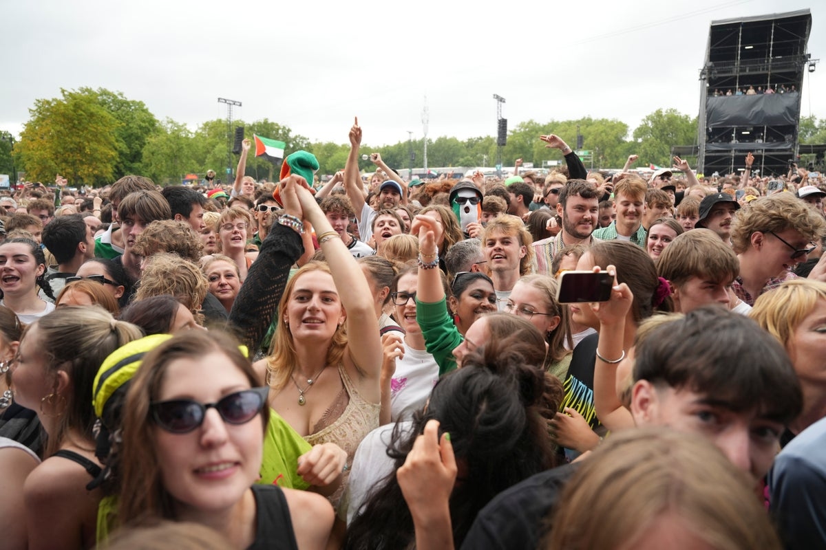 Fontaines DC display words ‘Israel is committing genocide' on screen at sell-out gig