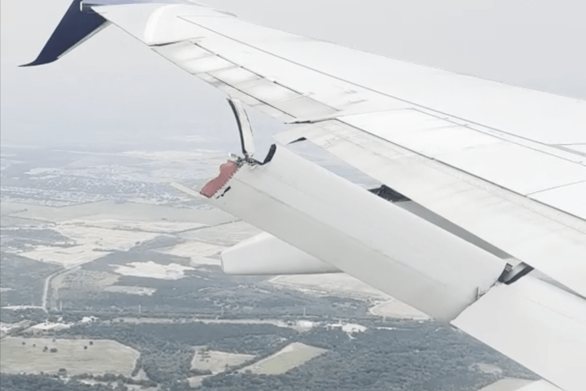 Passengers spot broken wing mid-flight on Delta plane