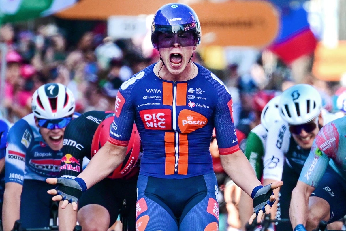 Casper van Uden wins hectic sprint finish on Giro d'Italia stage four as Mads Pedersen retains lead