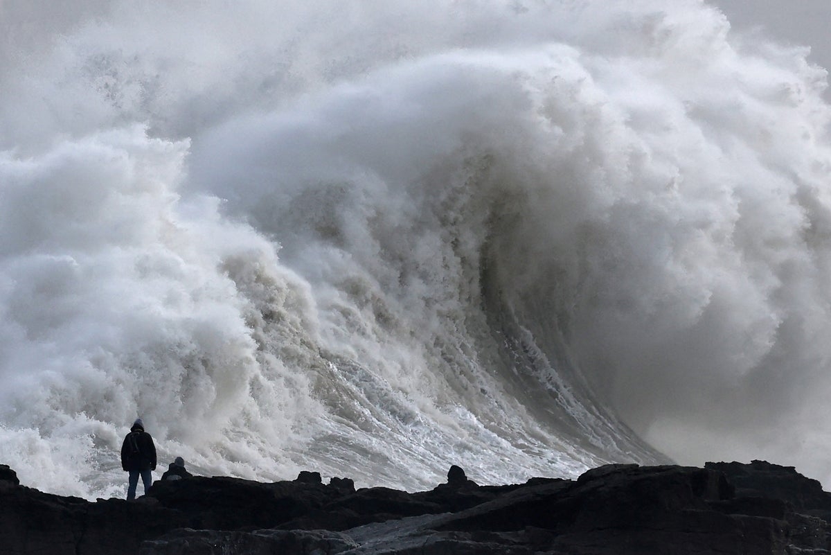 Storm Herminia — latest: Two killed in Eowyn's hurricane-force gales as UK braces for fresh 80mph winds and heavy rain