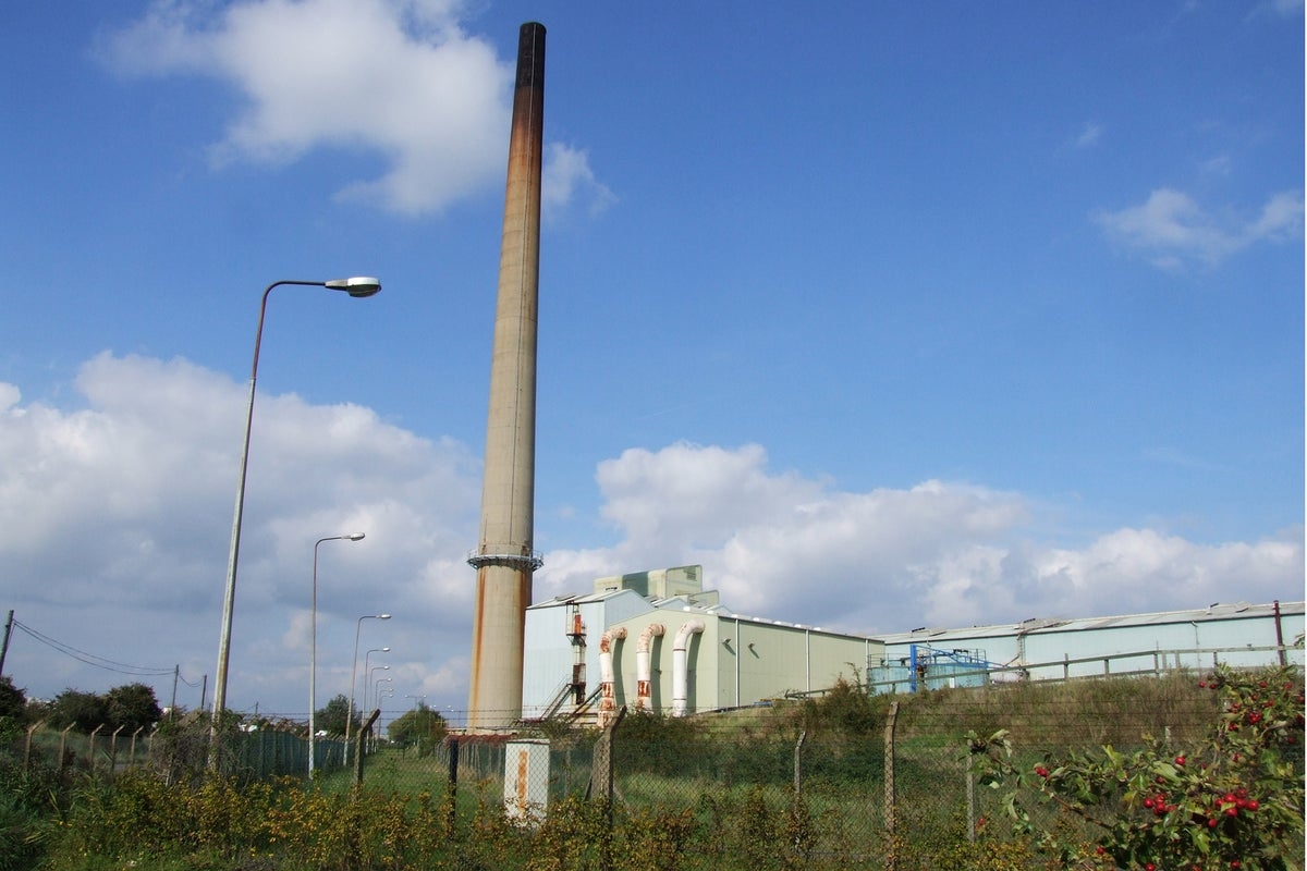 Angela Rayner warned thousands of new homes at risk of dangerous lead pollution