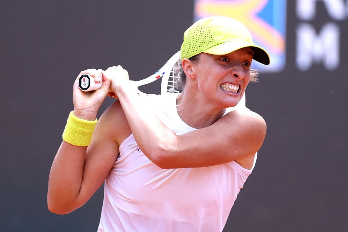Iga Swiatek's alarming form comes into focus at French Open