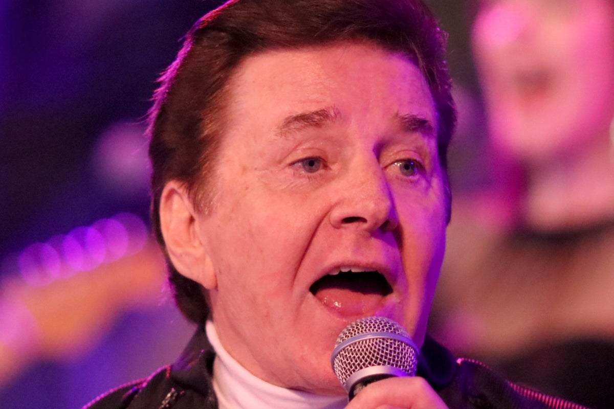 Bobby Sherman, former teen idol and Here Come the Brides star dies aged 81, John Stamos announces