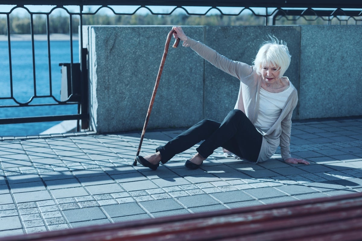 How the elderly can reduce the risk of falls at home and outside