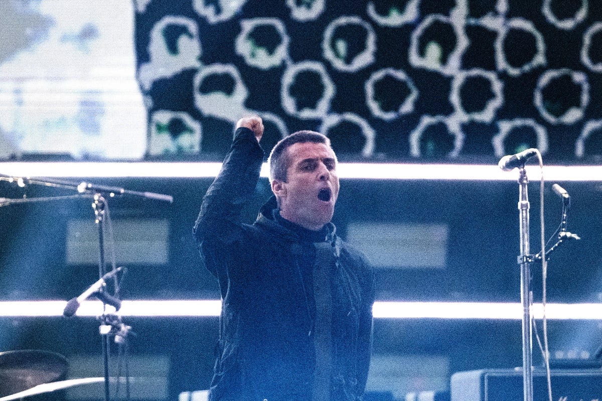 Liam Gallagher reassures ‘lovebirds' at Oasis show after ‘snidey' Coldplay kiss cam: ‘None of our business'