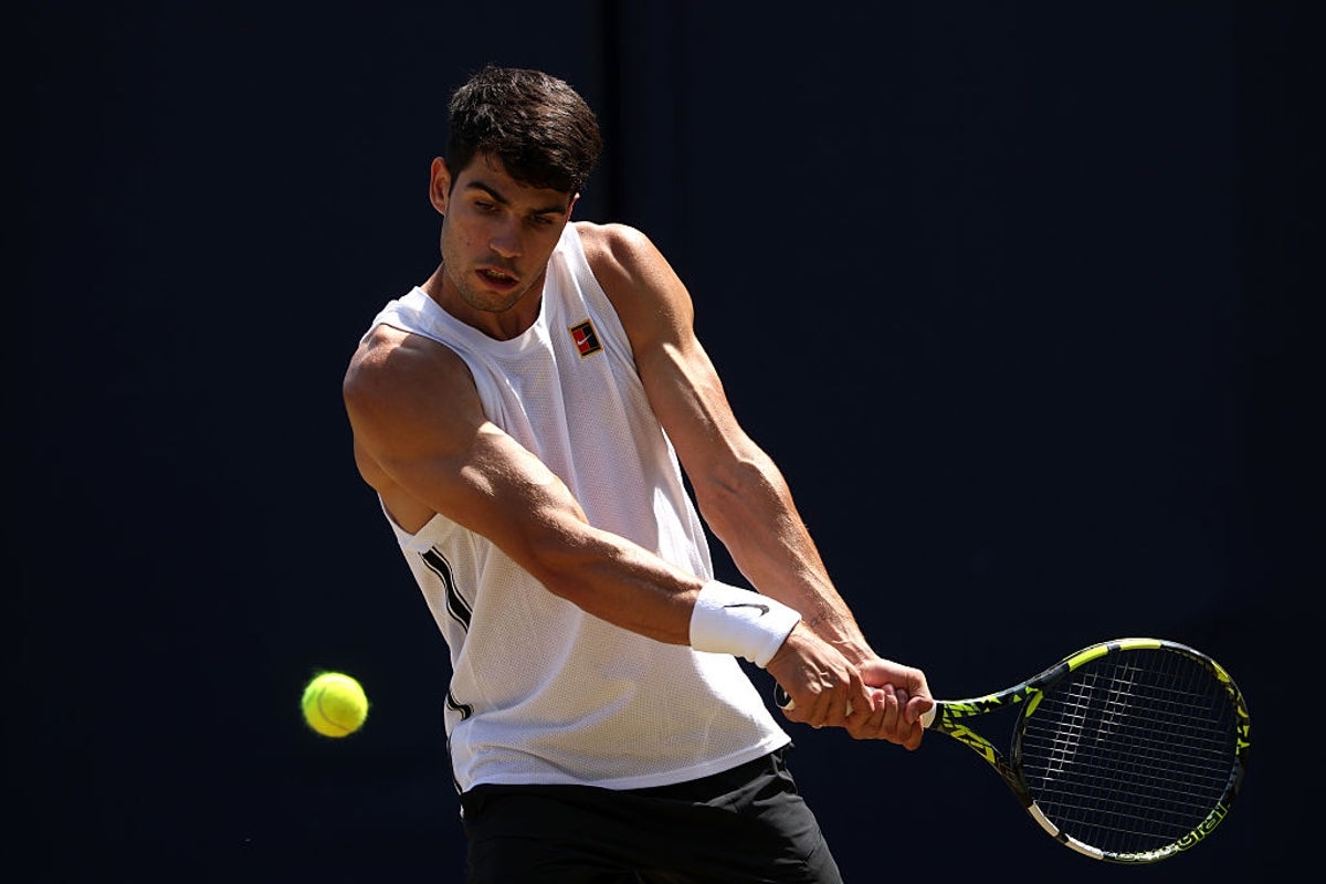 When is Carlos Alcaraz playing at Queen's?