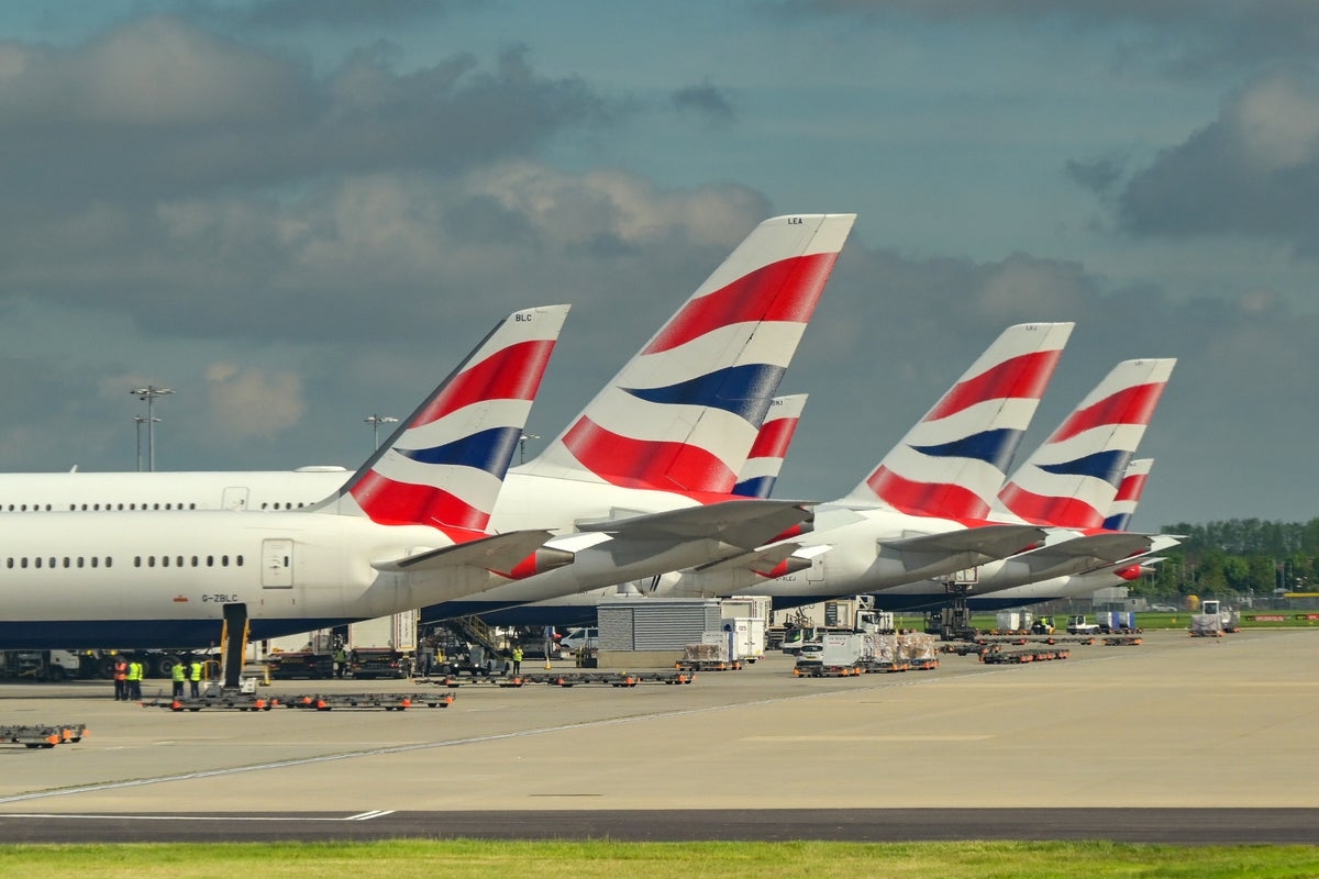 British Airways trials removing individual water bottles from flights