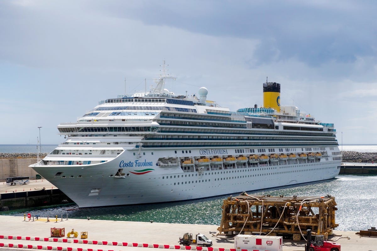 Fury as cruise ship hit by sickness bug outbreak allows passengers out on Shetland town
