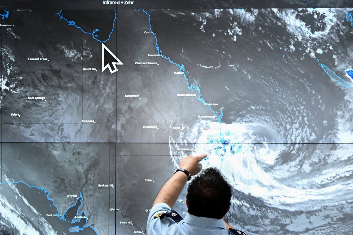 Cyclone Alfred latest: Australia cancels more than 200 flights as rare Category 2 storm nears east coast