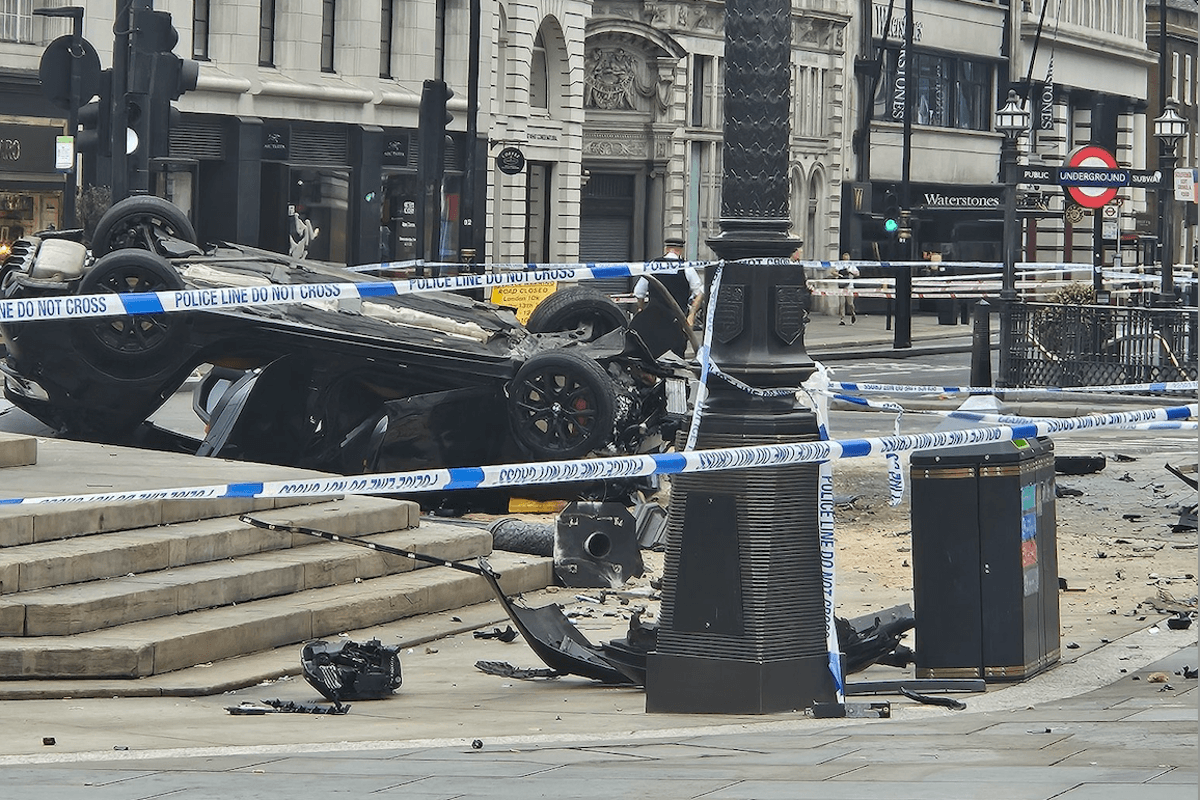 Young man in life-threatening condition after car ploughs into fountain at London Piccadilly Circus