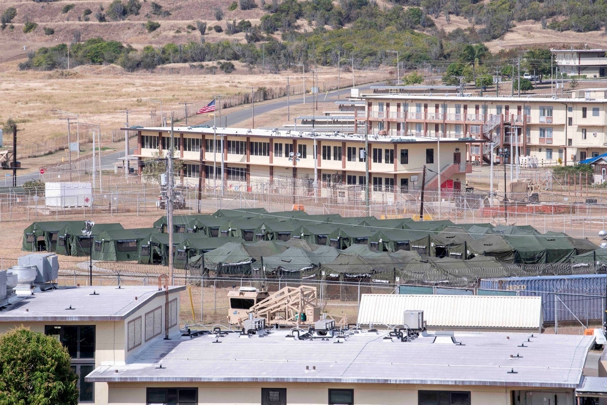 Trump preparing to send thousands of immigrants including Europeans to Guantanamo military prison: reports