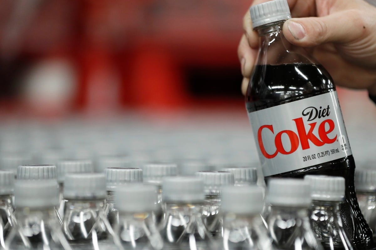 Drinking Diet Coke has been tied to heart health risks. Here's what you should know