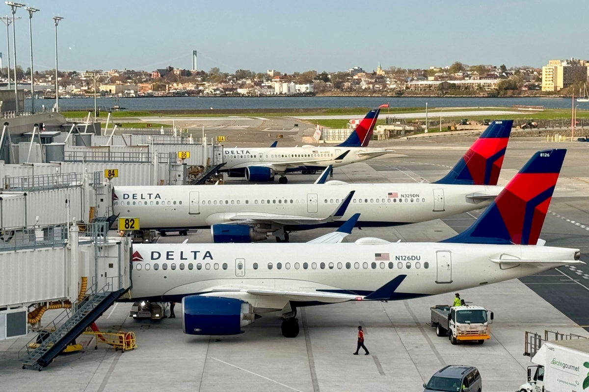 Major airlines may have been secretly selling your flight data to DHS, report claims